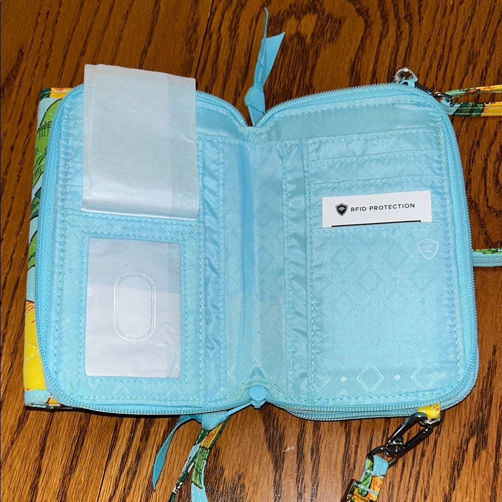 Vera Bradley 3 in 1 Lemon Crossbody Bag - Picture 7 of 7